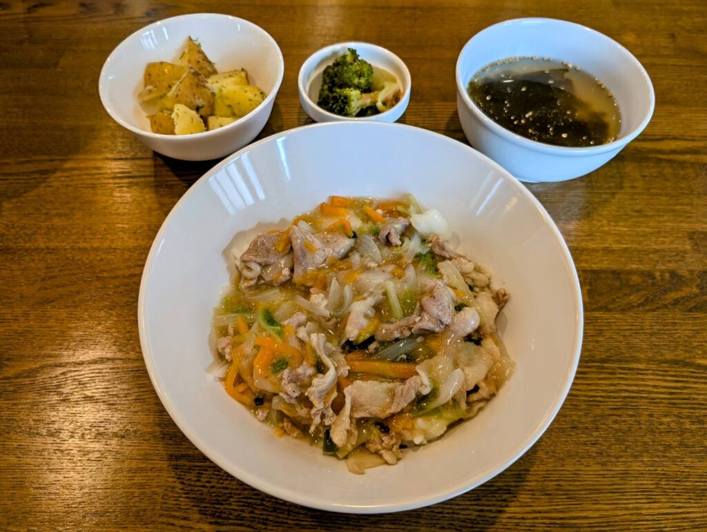 画像：7月28日（月曜日）日替わりランチプレートのメニューです🎵