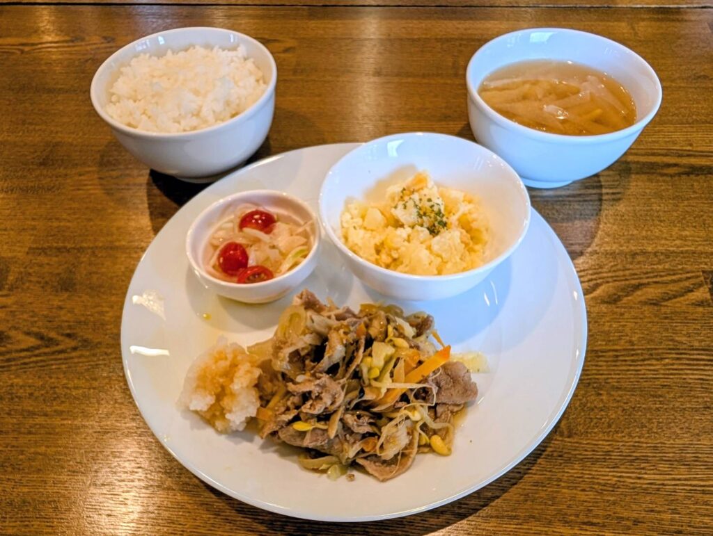 画像：9月8日（月曜日）日替わりランチプレートのメニューです🎵