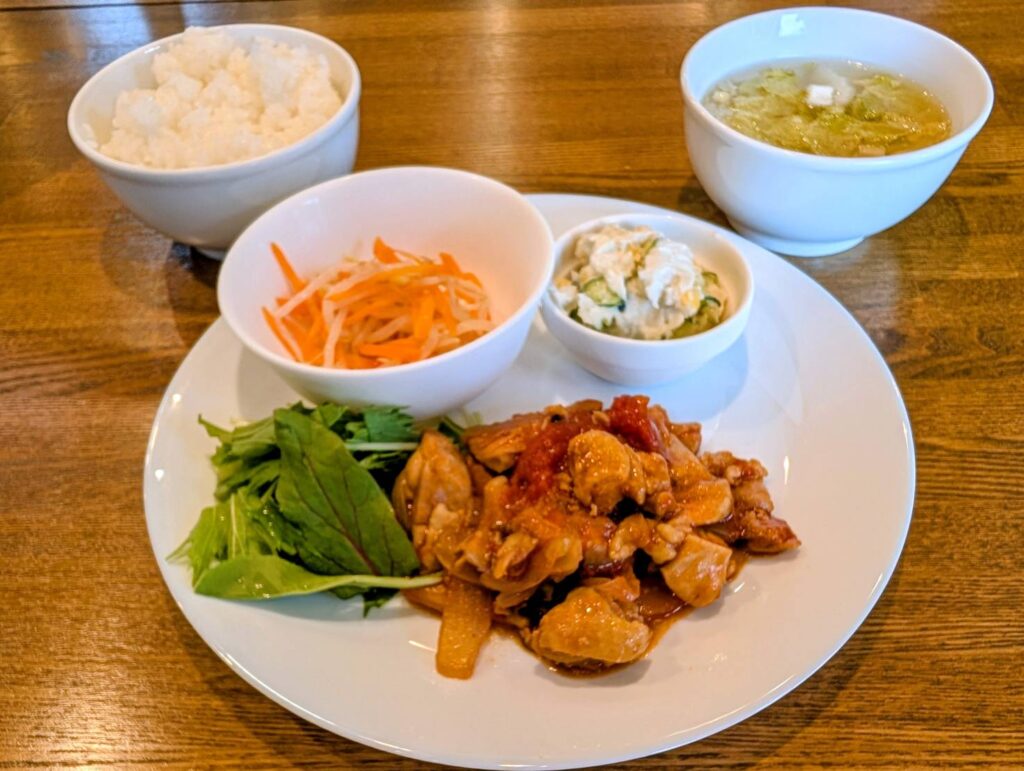 画像：10月2日（木曜日）日替わりランチプレートのメニューです🎵