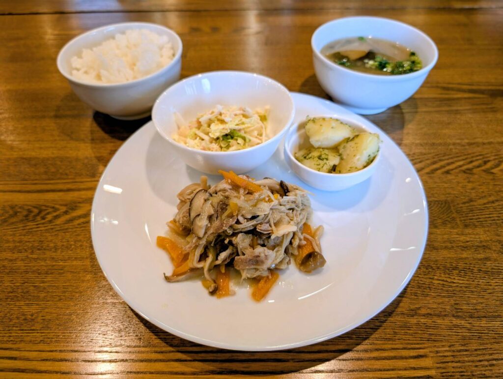 画像：10月14日（火曜日）日替わりランチプレートのメニューです🎵