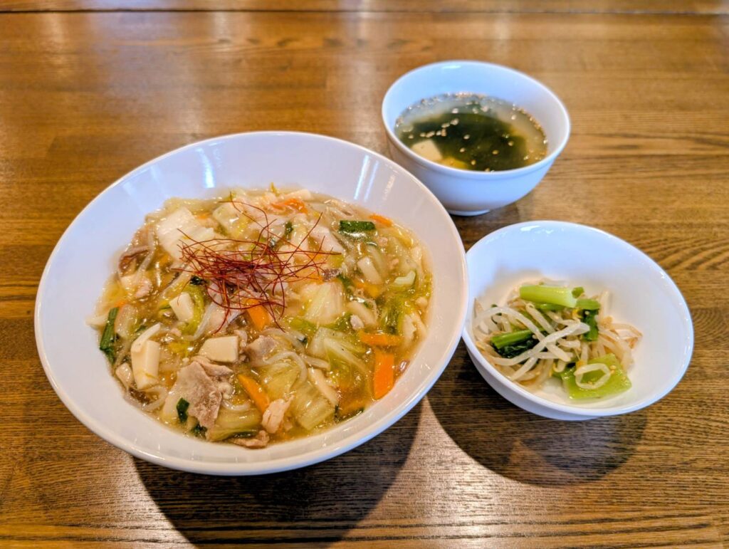 画像：10月27日（月曜日）日替わりランチプレートのメニューです🎵