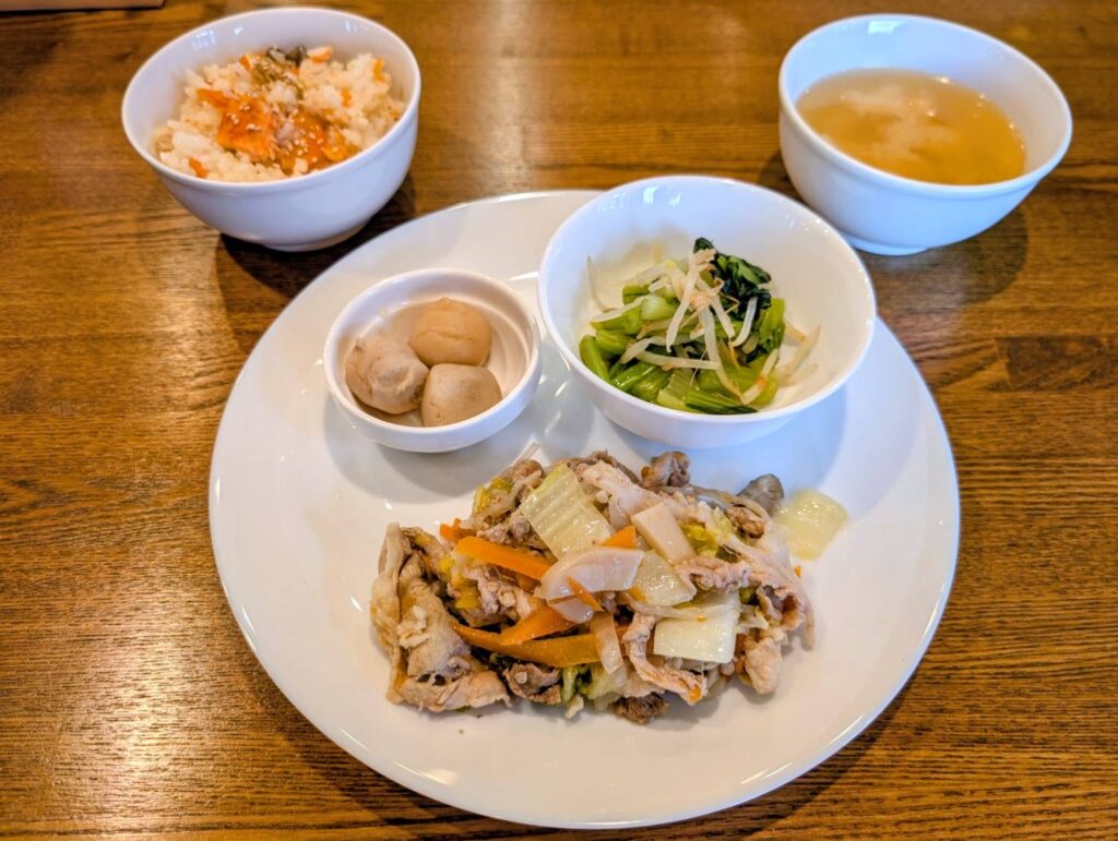 画像：12月9日（火曜日）日替わりランチプレートのメニューです🎵