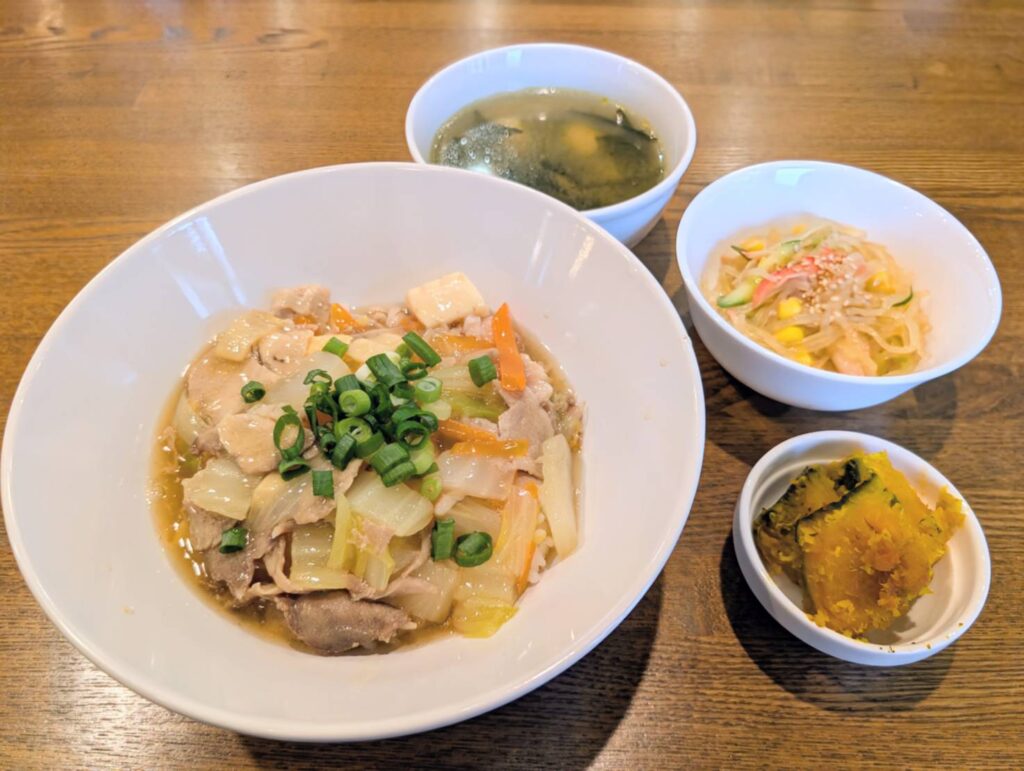 画像：2月16日（月曜日）日替わりランチプレートのメニューです🎵